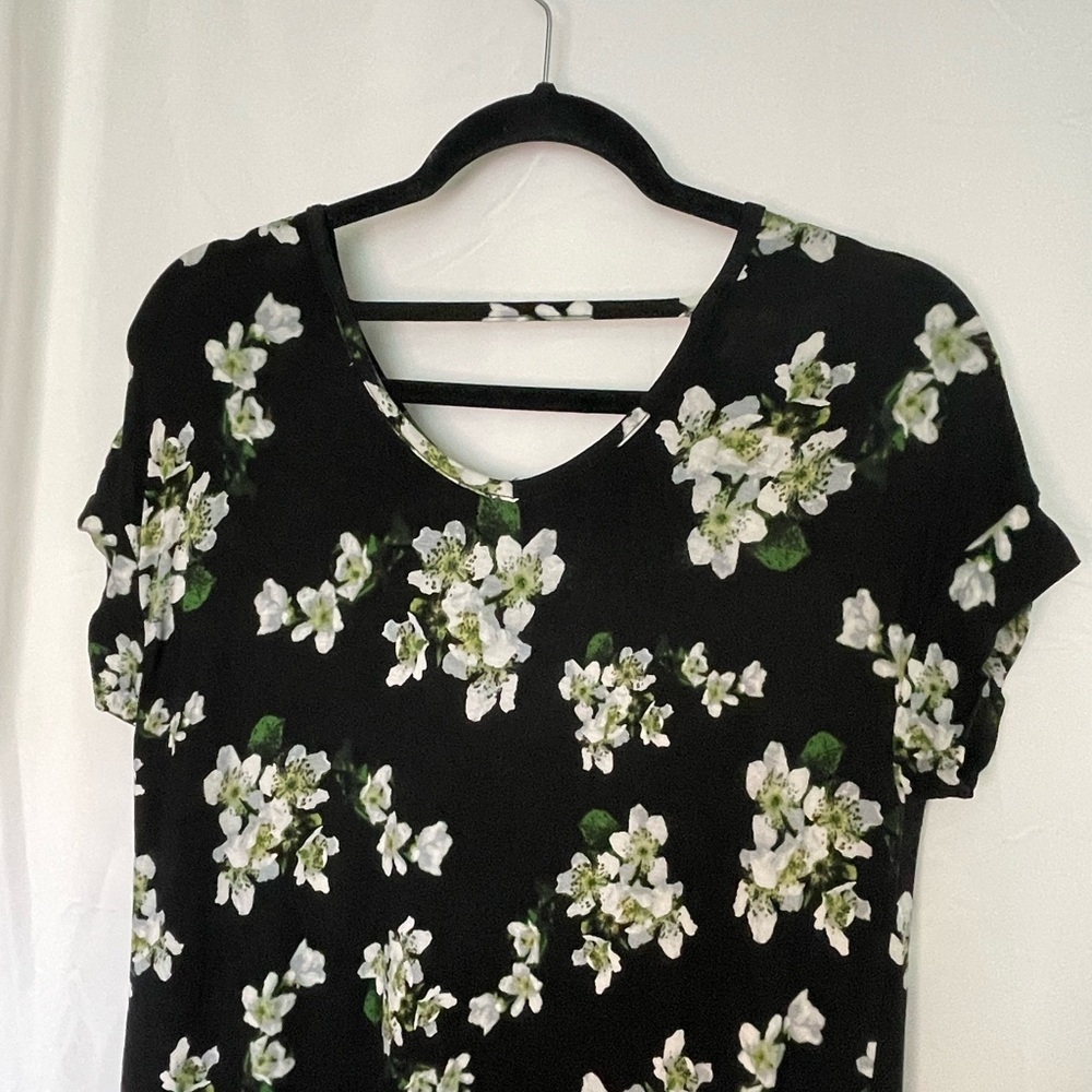 LuLaRoe Black and White Sheath Maxi Dress V-Neck​​​​ - Picture 5 of 9